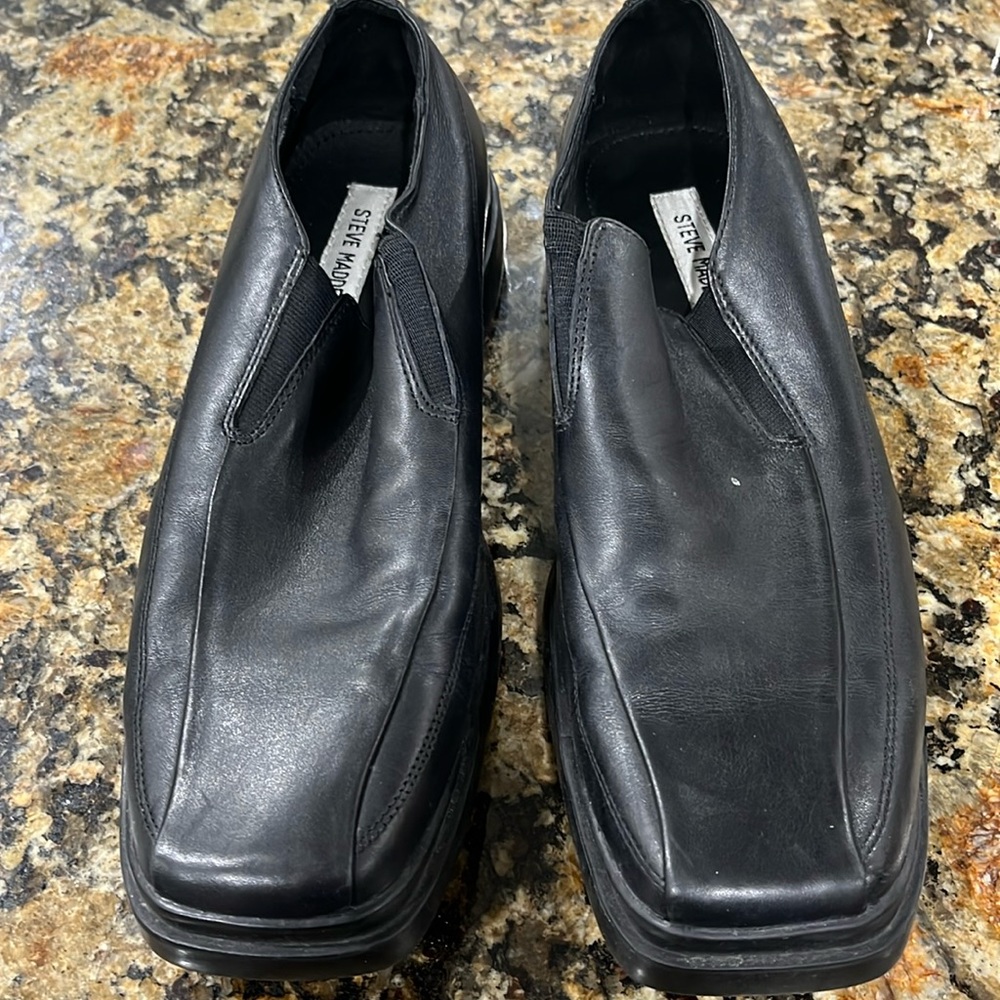 Steve Madden slip-ons